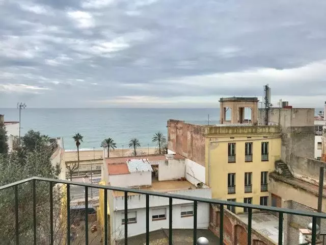 ユースホステル Hostal Casa Torrent