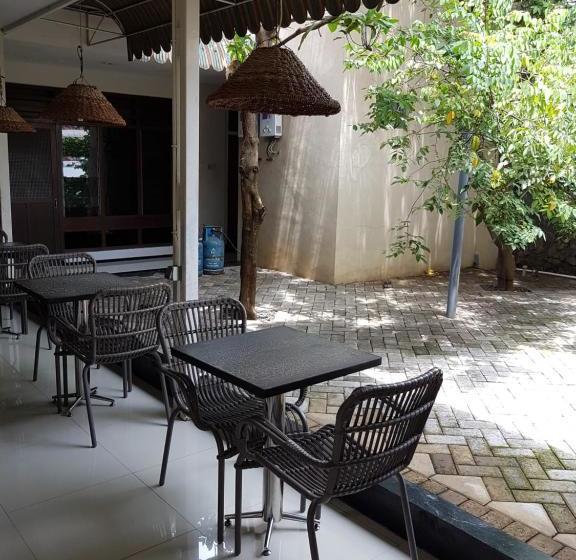 فندق صغير Krowi Inn