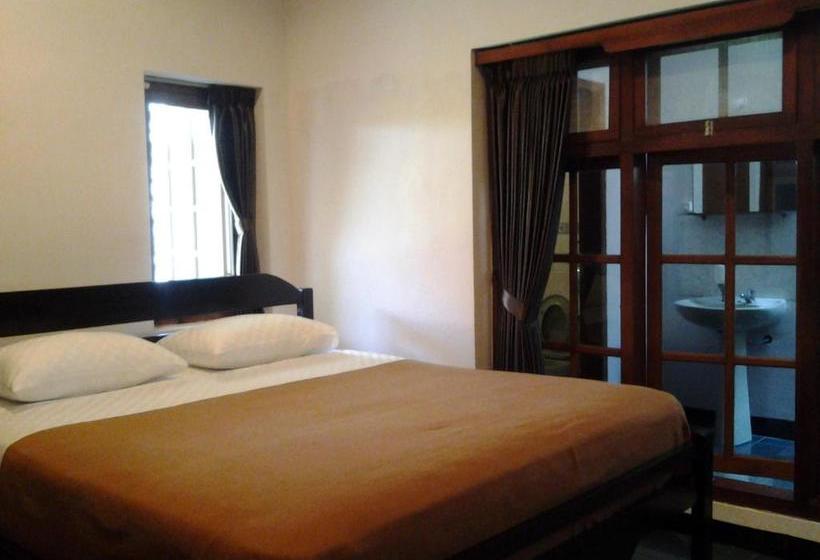 فندق صغير Krowi Inn