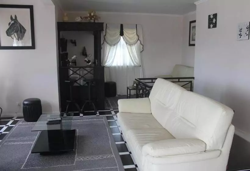 ユースホステル Moradia Familiar Novavista   T3