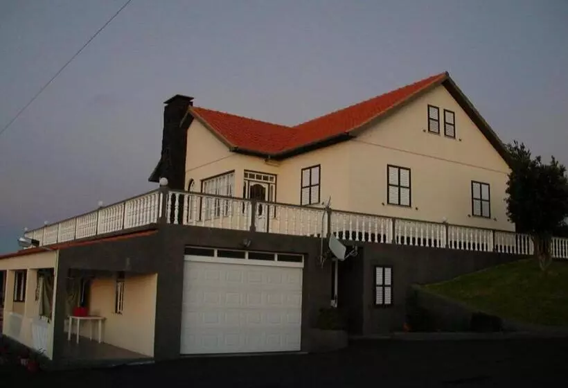 ユースホステル Moradia Familiar Novavista   T3