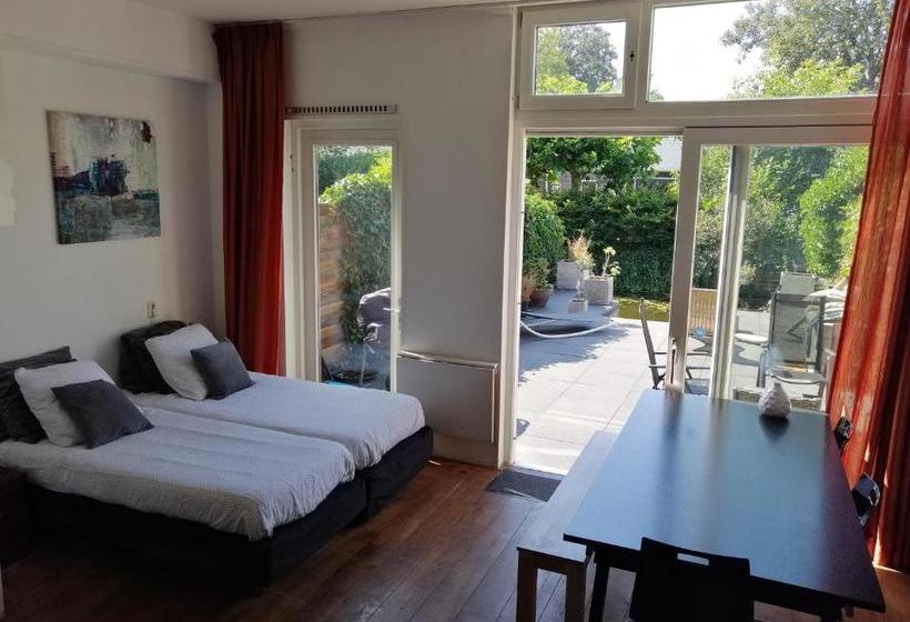 צימר Canal Garden Apartment Staywell Amsterdam