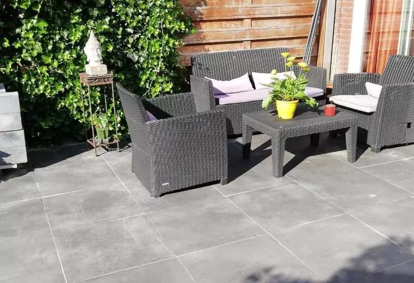 تختخواب و صبحانه Canal Garden Apartment Staywell Amsterdam