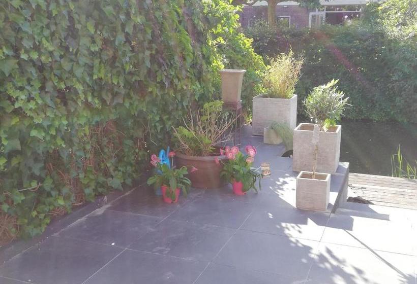 צימר Canal Garden Apartment Staywell Amsterdam