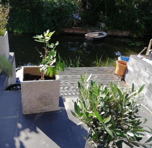 צימר Canal Garden Apartment Staywell Amsterdam