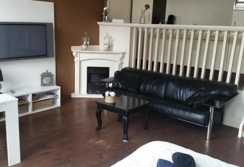 تختخواب و صبحانه Canal Garden Apartment Staywell Amsterdam