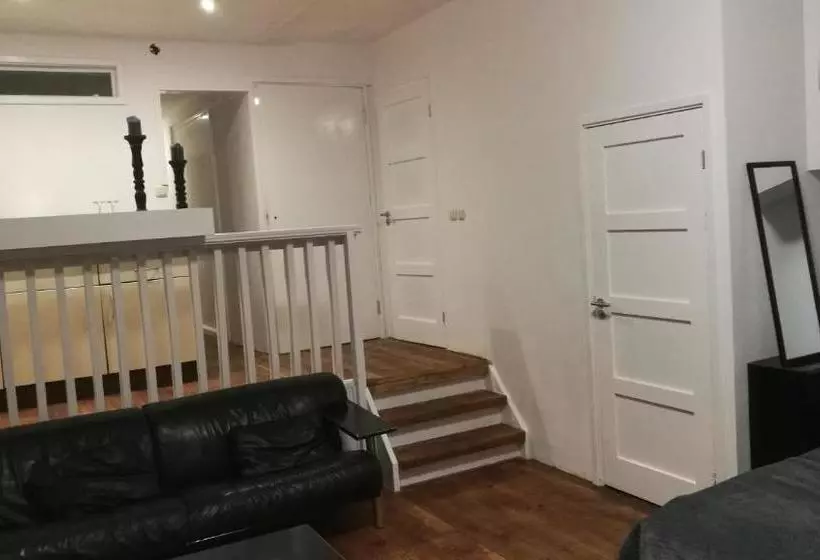 تختخواب و صبحانه Canal Garden Apartment Staywell Amsterdam