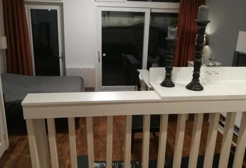 צימר Canal Garden Apartment Staywell Amsterdam