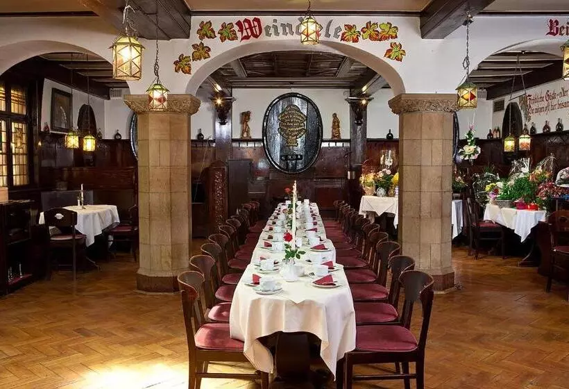 Hotelli Altdeutsche Weinstuben