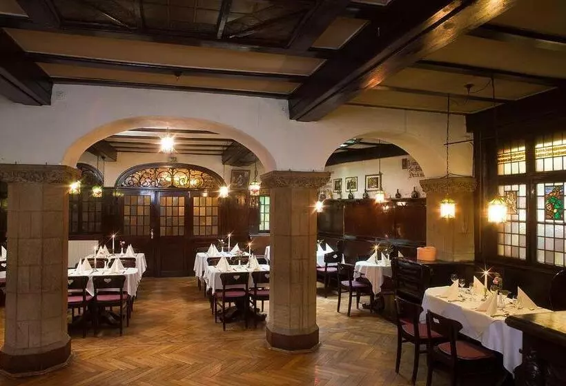 Hotelli Altdeutsche Weinstuben
