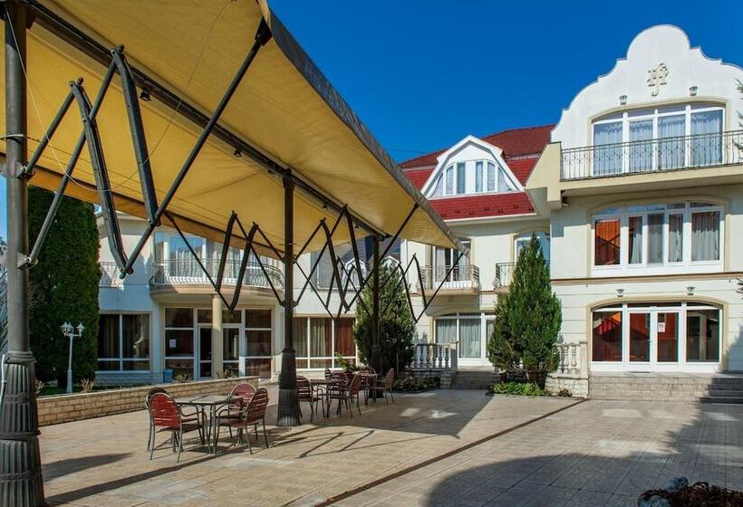 Отель Aqua Blue