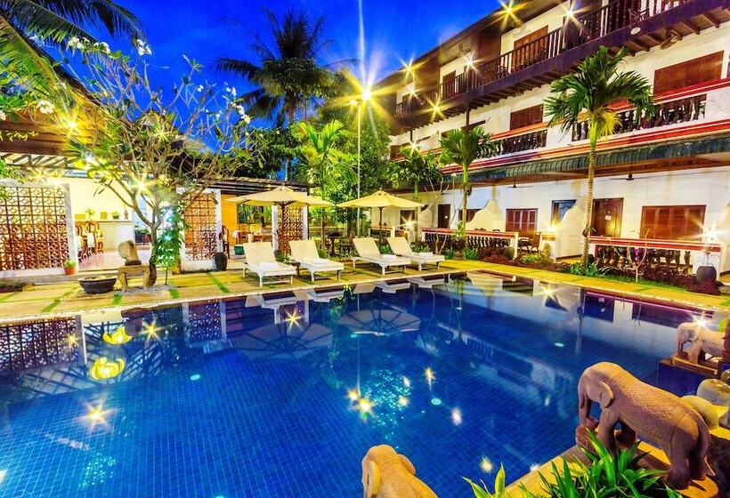 هتل Baystone Resort