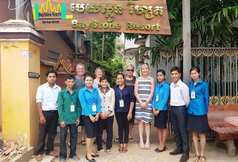 هتل Baystone Resort