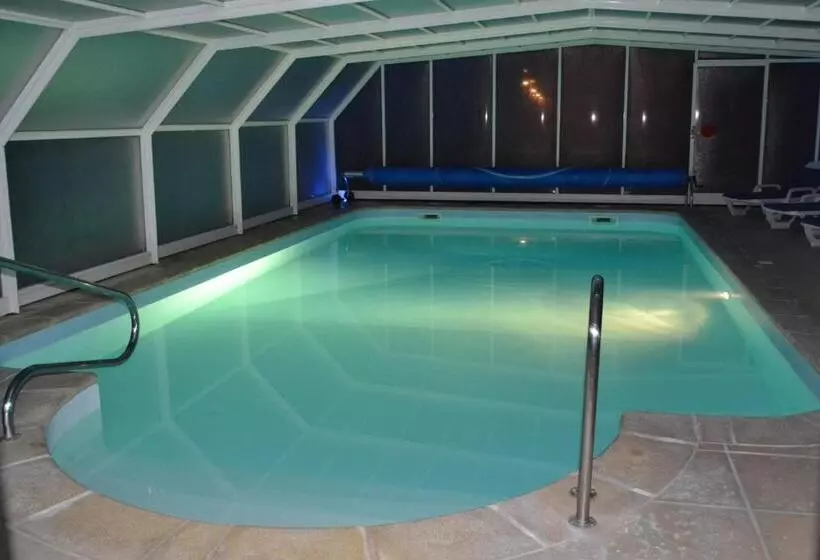 Hotelli Hôtel Le Trécelin