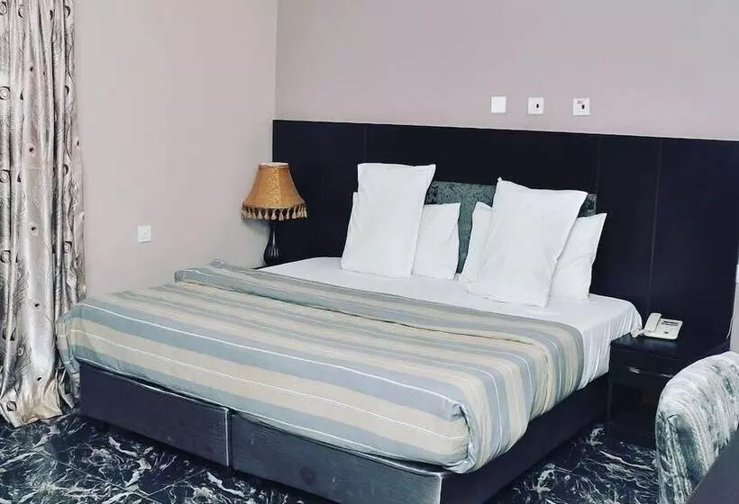 هتل Transtell Suites & Apartments
