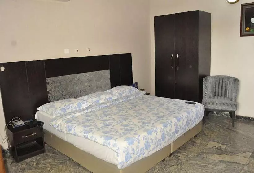 هتل Transtell Suites & Apartments