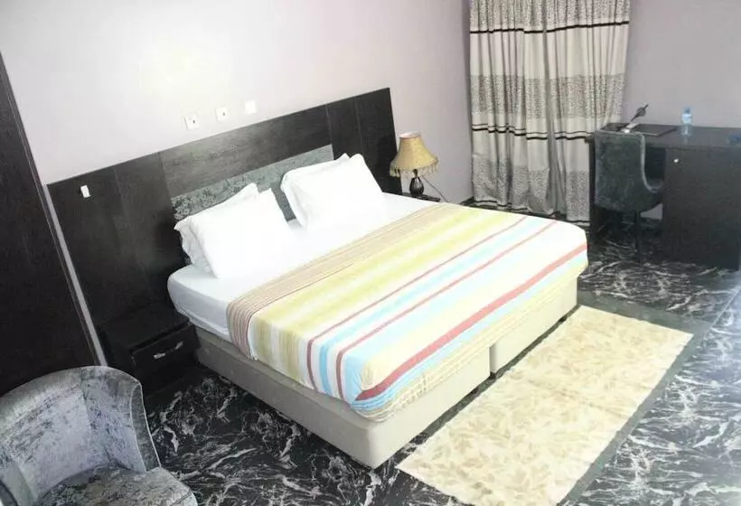 هتل Transtell Suites & Apartments
