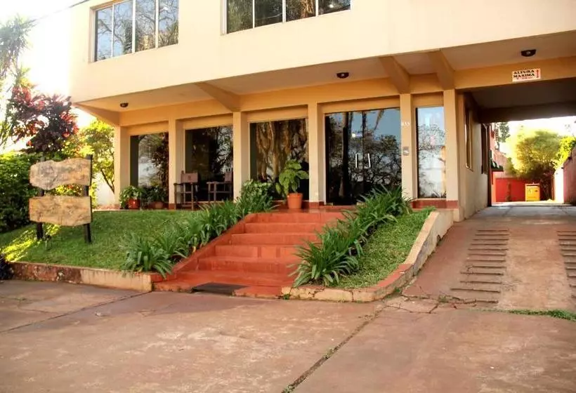 ホテル Vuelta Del Ombu