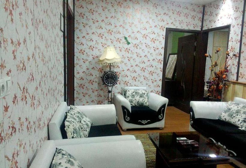 هتل Yaas Apartment