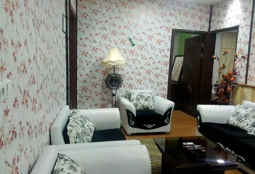 هتل Yaas Apartment