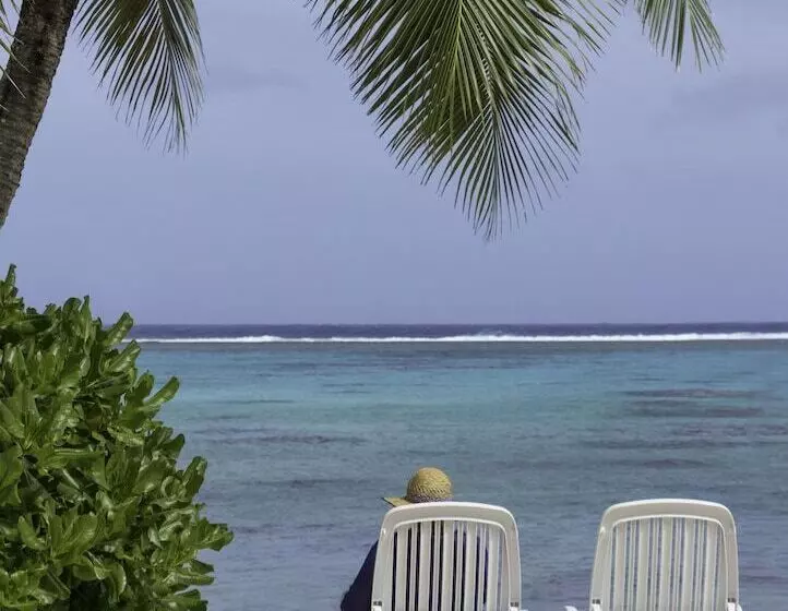 Moana Sands Beachfront Villas