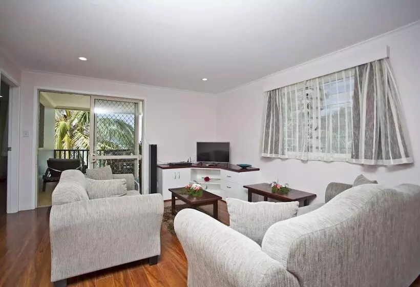 Moana Sands Beachfront Villas