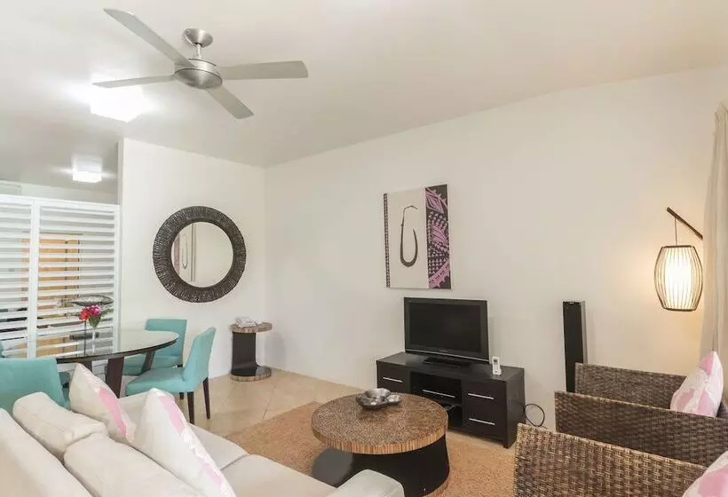 Moana Sands Beachfront Villas