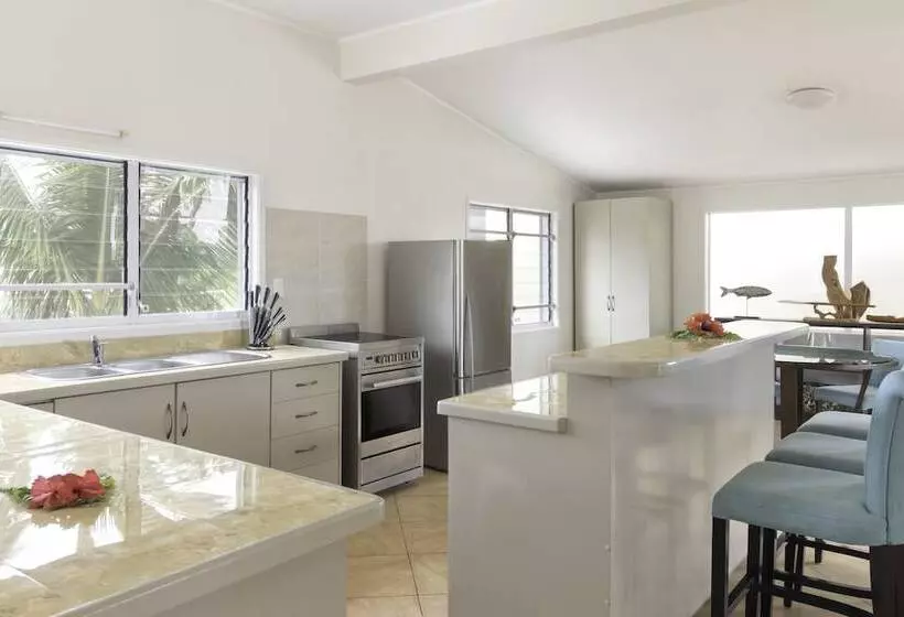 Moana Sands Beachfront Villas