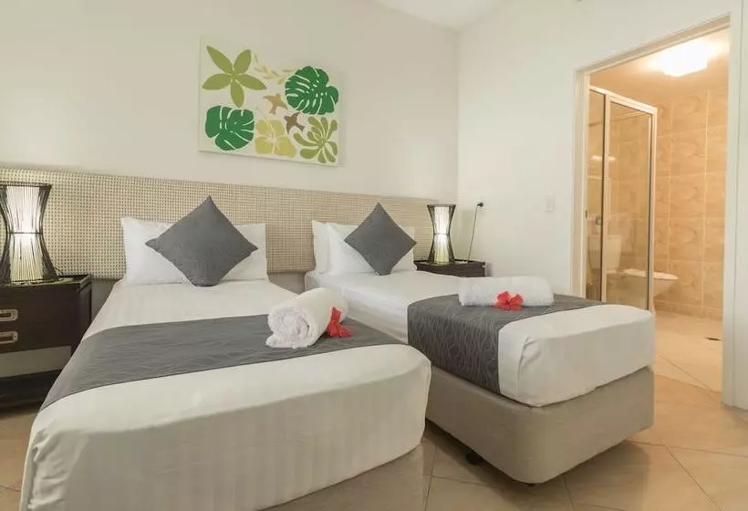 Moana Sands Beachfront Villas