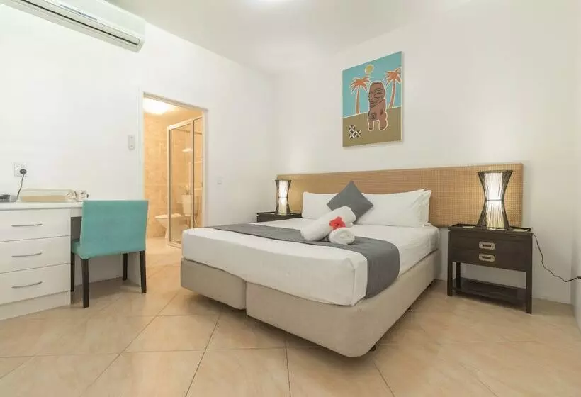 Moana Sands Beachfront Villas