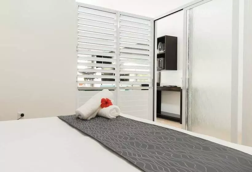 Moana Sands Beachfront Villas