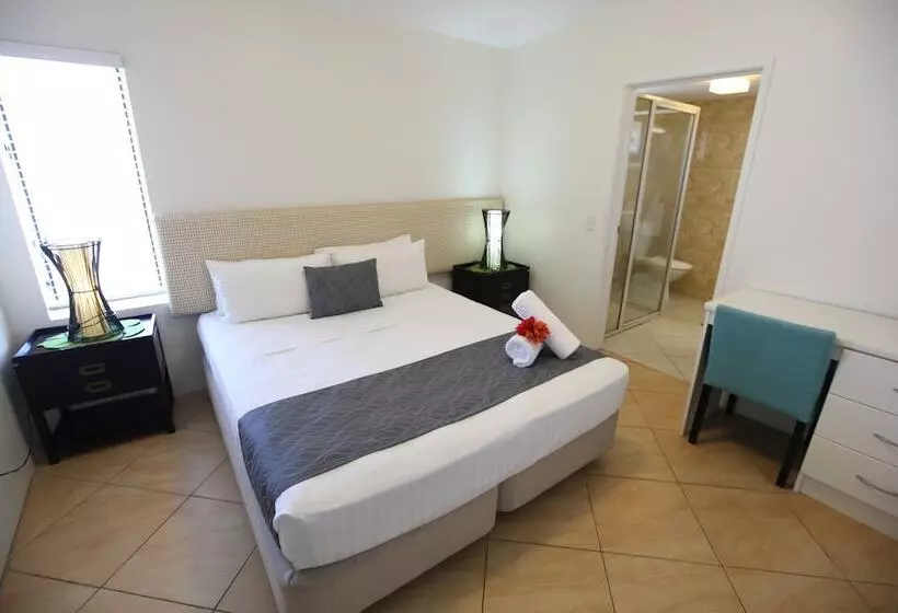 Moana Sands Beachfront Villas