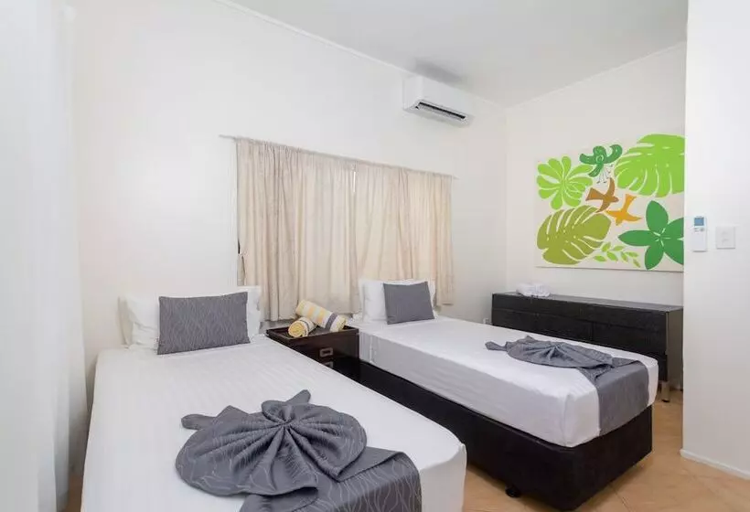 Moana Sands Beachfront Villas