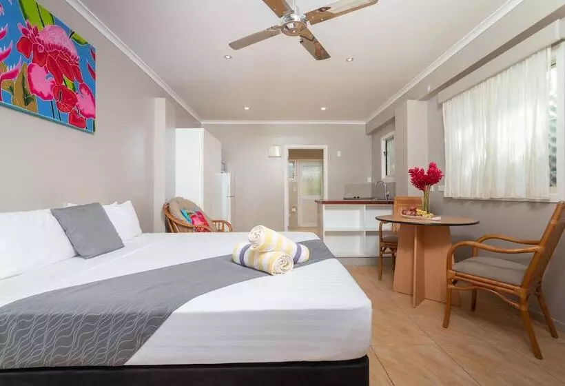 Moana Sands Beachfront Villas