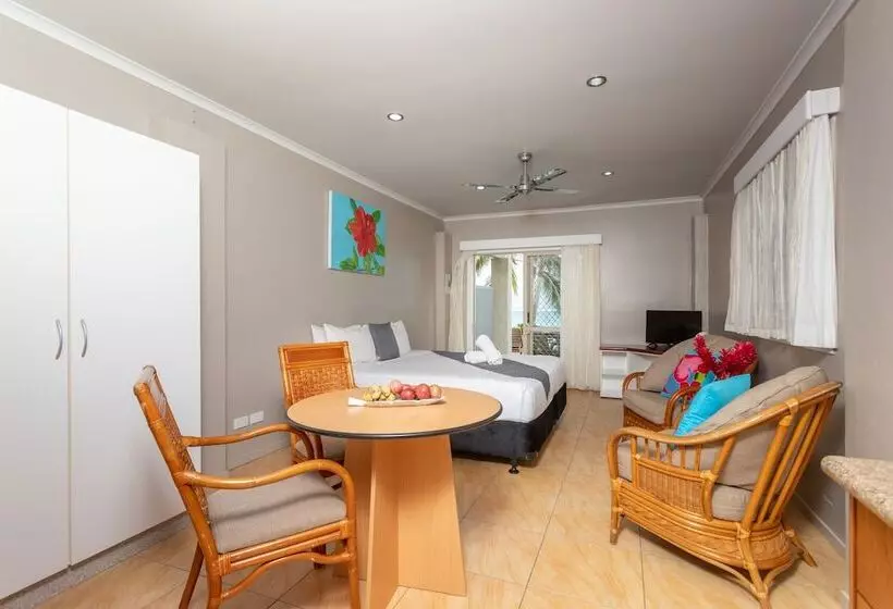 Moana Sands Beachfront Villas