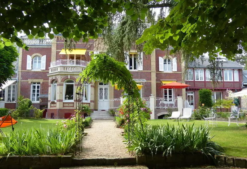 Aamiaismajoitus (B&B) Villa La Gloriette