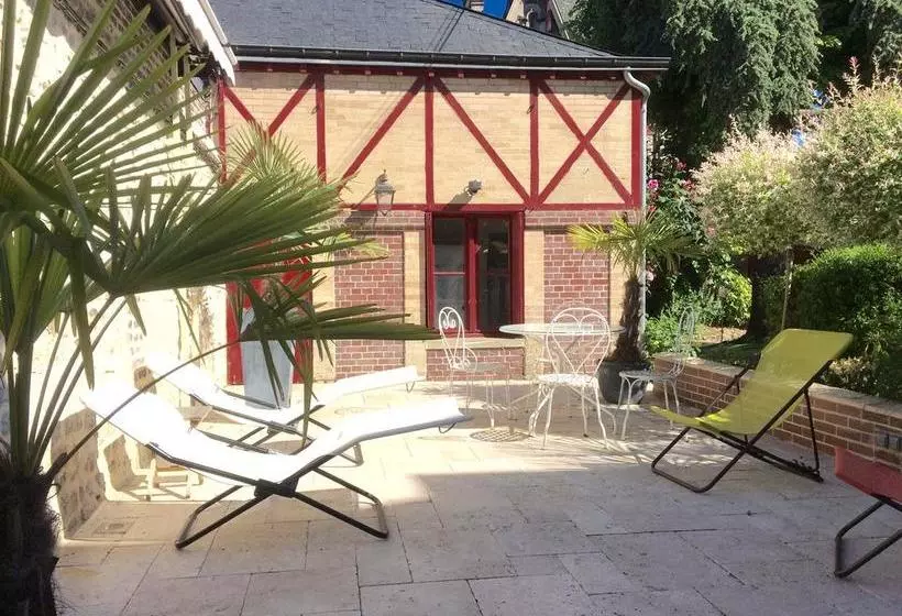 Aamiaismajoitus (B&B) Villa La Gloriette