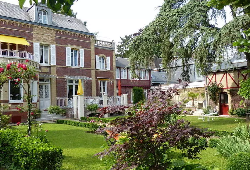 Aamiaismajoitus (B&B) Villa La Gloriette