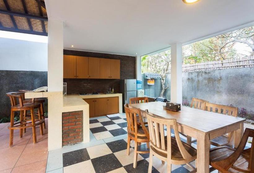 호텔 Anyar Sari Villa