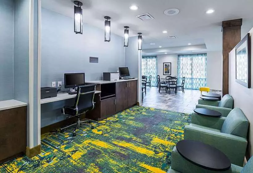 Hotelli Comfort Inn & Suites Oklahoma City Near Bricktown