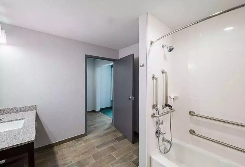 Hotelli Comfort Inn & Suites Oklahoma City Near Bricktown