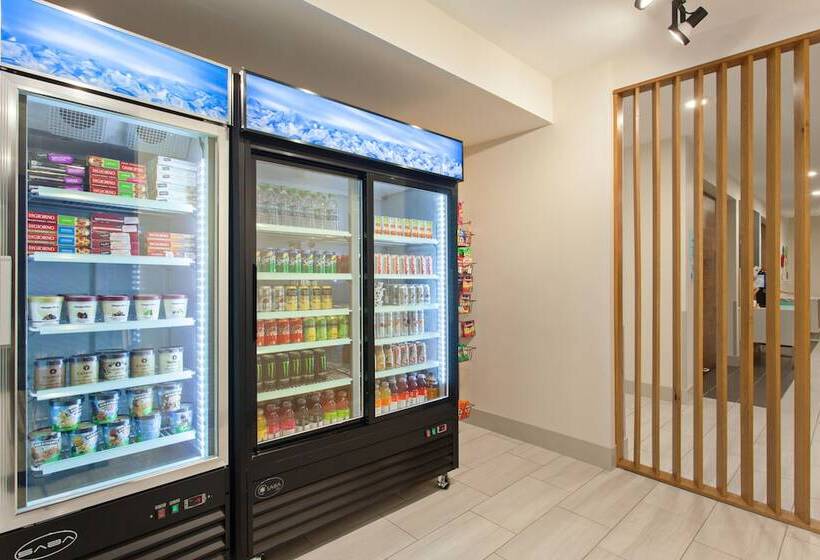 Отель Holiday Inn Express & Suites   Moses Lake, An Ihg