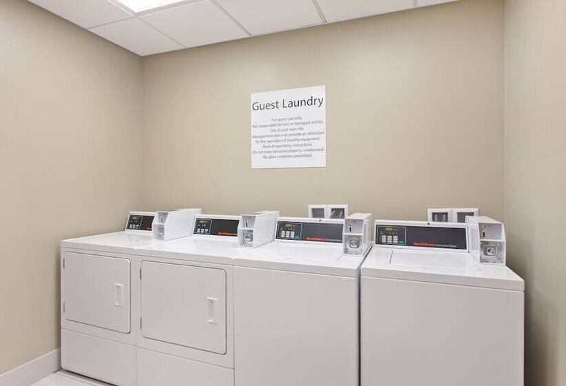 Отель Holiday Inn Express & Suites   Moses Lake, An Ihg