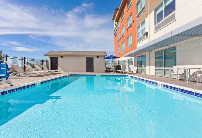 Отель Holiday Inn Express & Suites   Moses Lake, An Ihg