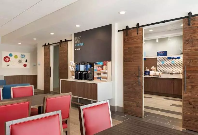 Hotelli Holiday Inn Express & Suites   Cincinnati South   Wilder, An Ihg