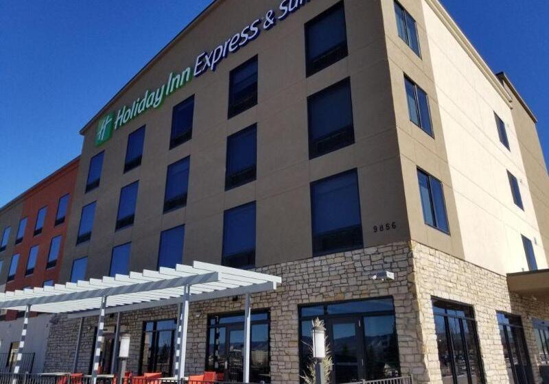 Отель Holiday Inn Express & Suites Colorado Springs Afa Northgate, An Ihg