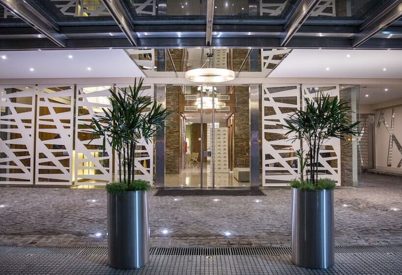 Hotelli Howard Johnson Plaza Buenos Aires