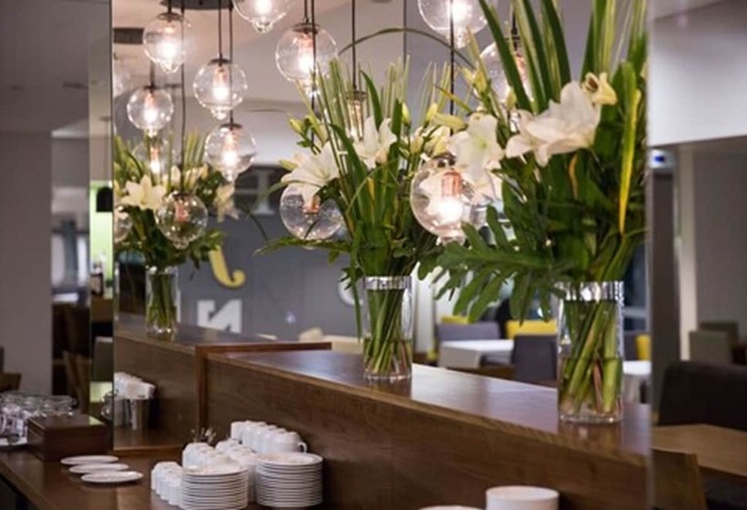 Hotelli Howard Johnson Plaza Buenos Aires