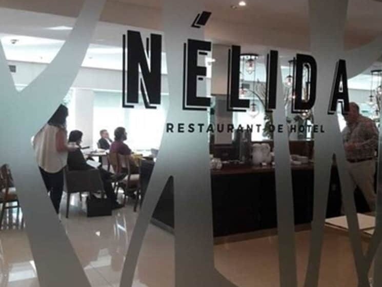 Hotelli Howard Johnson Plaza Buenos Aires