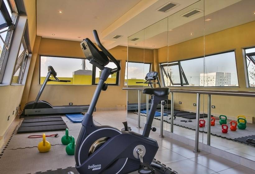 Hotelli Howard Johnson Plaza Buenos Aires